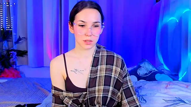 -CindyLou's cam snapshot