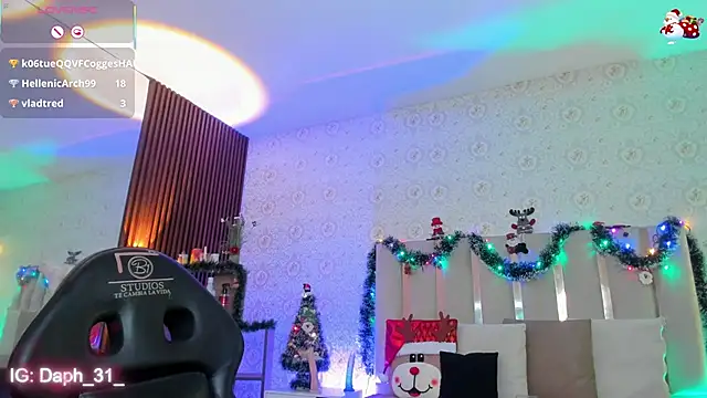 Daphnne_tay's cam snapshot