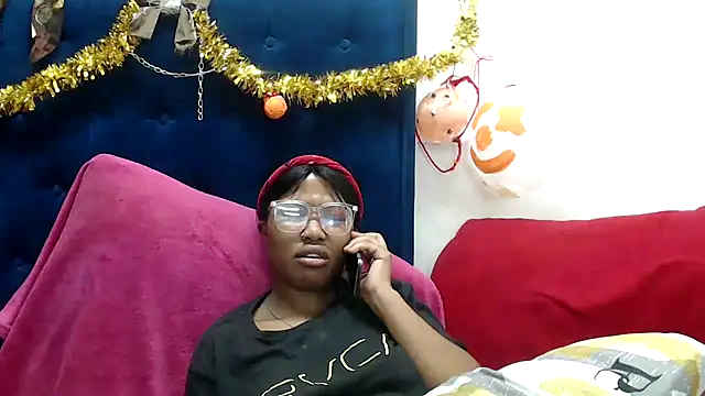 BUNNYCHOWX28's cam snapshot