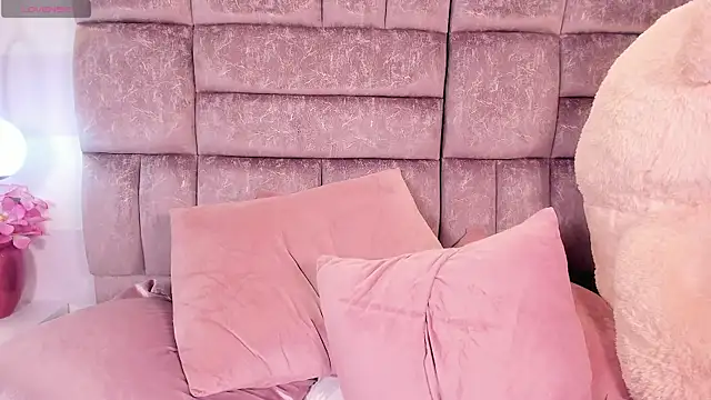 miaa_quinn's cam snapshot