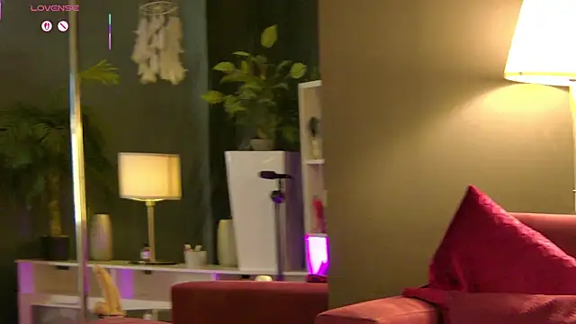 MaddyHeart's cam snapshot