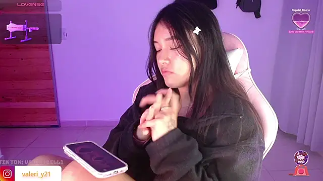 Moonbell_bell's cam snapshot