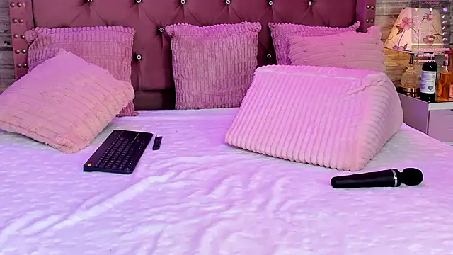 JadeBennett_'s cam snapshot