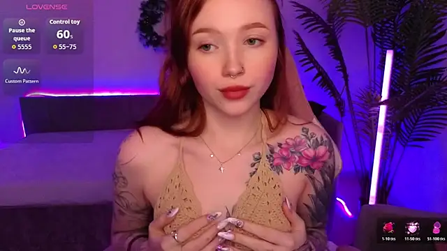 Maya_Light's cam snapshot