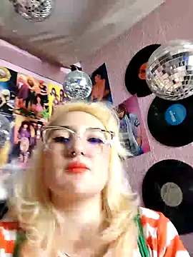 Avril_Maria live sex cam