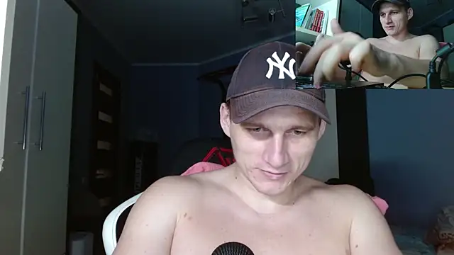 Poliglotjoe1 live sex cam