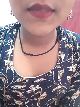 pari_rani7's cam snapshot