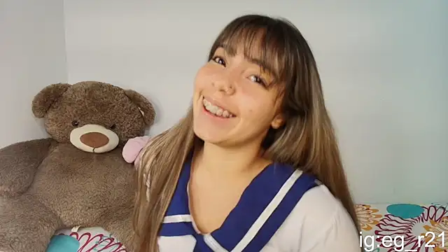 emma_grays2's cam snapshot