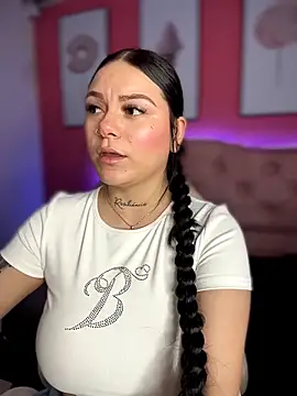 Megaan__More's cam snapshot