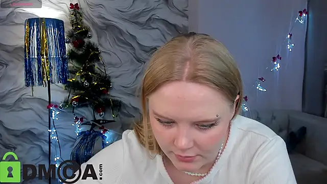 Essie_Fanning's cam snapshot