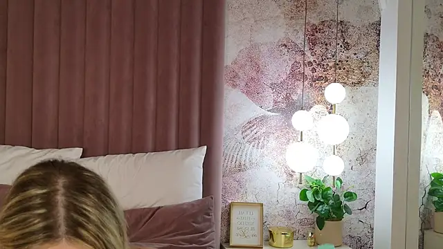 AriaHeart's cam snapshot