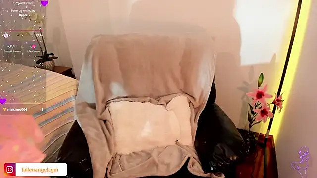 Fallengangel's cam snapshot