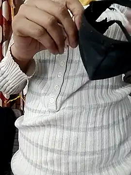 Ruhi_07 live sex cam