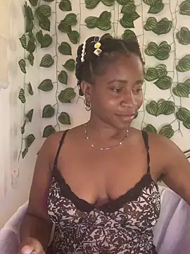 MISSMAYMADMYDAY's cam snapshot