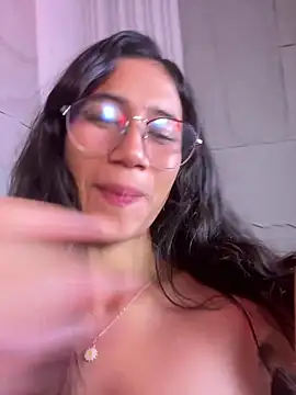 KaitlynLoveCam live sex cam
