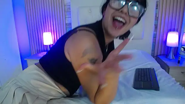 Amy_channel's cam snapshot