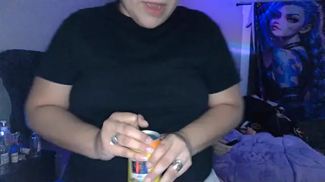 Elliewgfs's cam snapshot