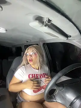 Mathilde_lina's cam snapshot