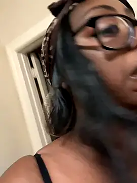 KarismaWorld's cam snapshot