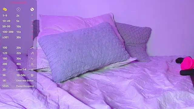 PollyGrey_'s cam snapshot