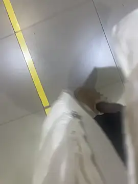 yimisun01's cam snapshot