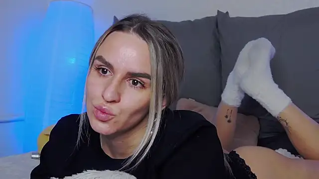 SofiJames's cam snapshot