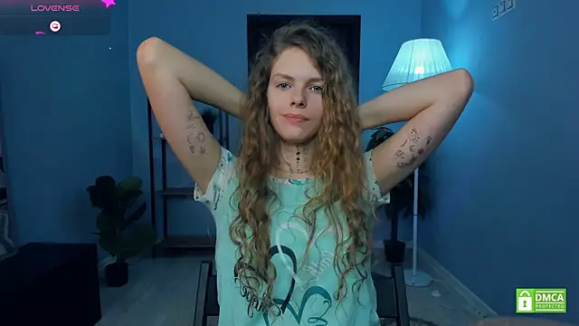 RayaNenlia's cam snapshot