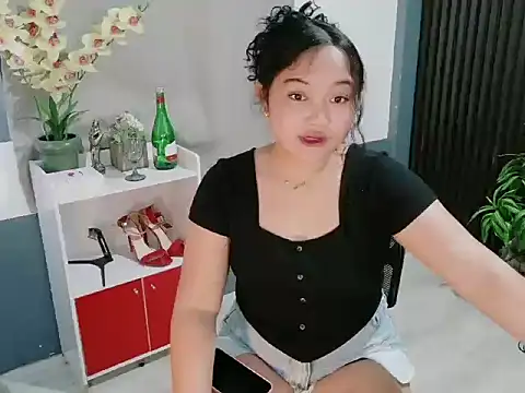 UrFavouriteCravings's cam snapshot