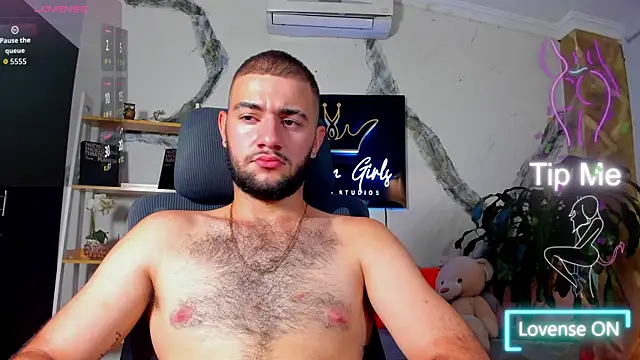 MaximusClark's cam snapshot