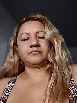 Karoline_milf_hot live sex cam