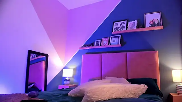 Gigi_Strawberry's cam snapshot