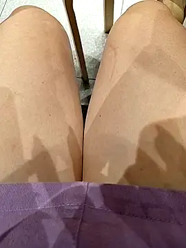 Baby-Linh's cam snapshot