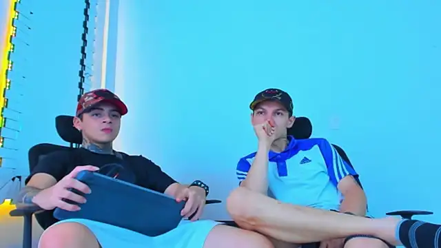 HOT_boy2025's cam snapshot