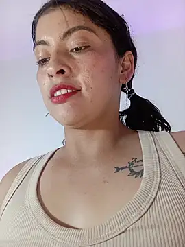 Fox_Roxxan live sex cam