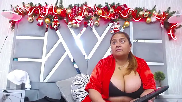 MonzerratBoyer's cam snapshot