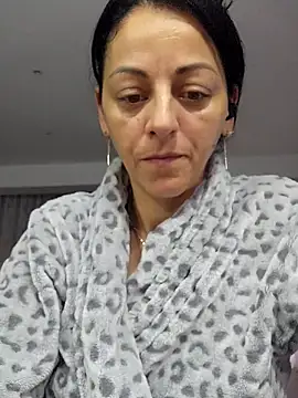 bruneta_sexy23 live sex cam