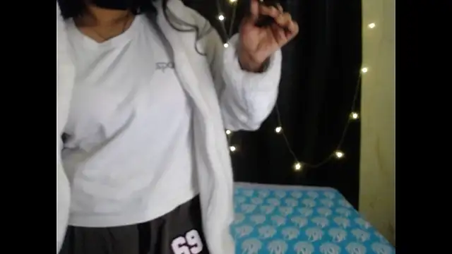 Vanya_7 live sex cam