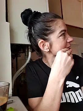 alinaalinutzq live sex cam