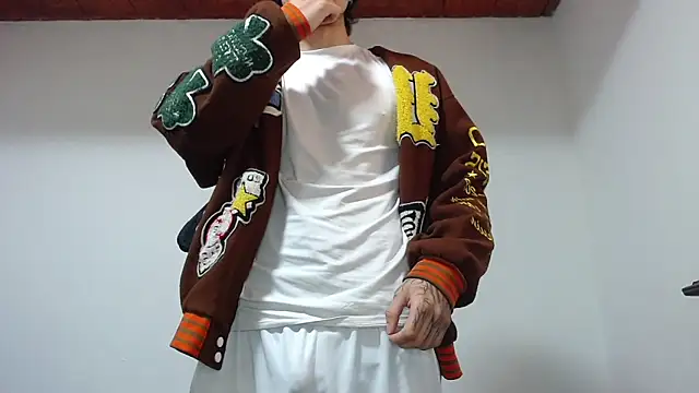 pervertsteens3's cam snapshot