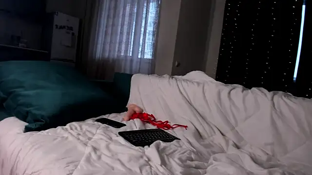 NayaValen's cam snapshot