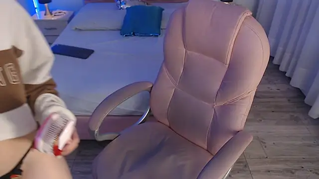 zoe_jones13's cam snapshot