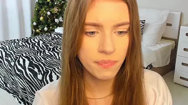 Erica_Kiss's cam snapshot