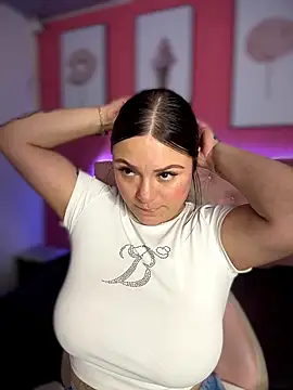 Megaan__More's cam snapshot