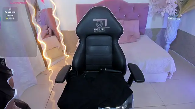 kendra_tay's cam snapshot