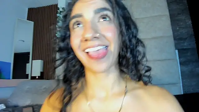 Liia_Leens's cam snapshot