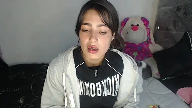 skinny_sweet2411's cam snapshot