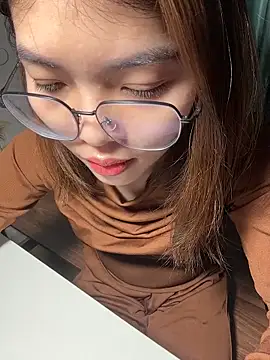 lonelygirl_k2's cam snapshot