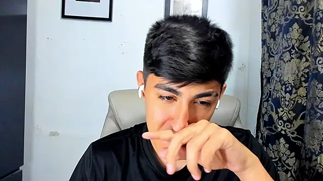 babymaik live sex cam