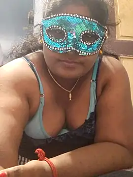 divyatamil143's cam snapshot