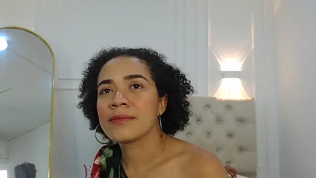 charlotte_dante212's cam snapshot